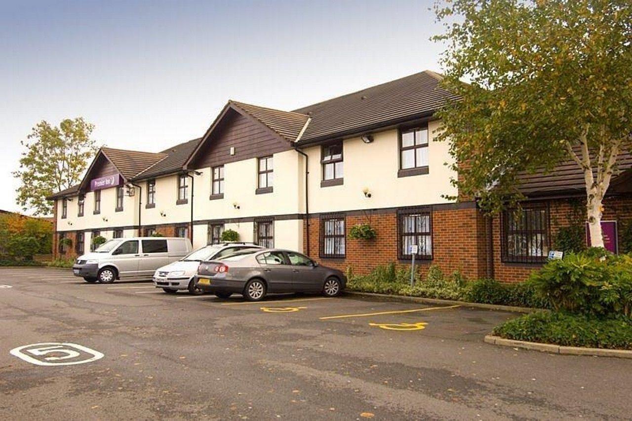 Premier Inn Oldham - Broadway Exterior foto