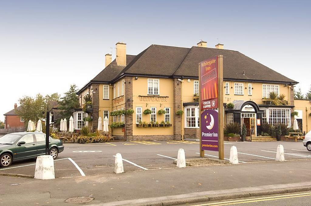 Premier Inn Oldham - Broadway Exterior foto
